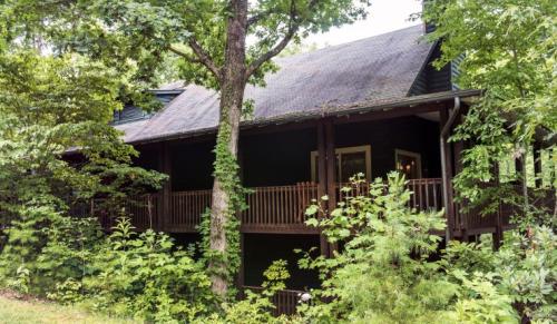 Cottage-exterior 3-740x430
